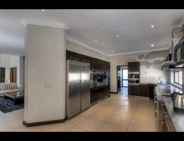 3 BEDROOM CLUSTER FOR SALE IN MORNINGSIDE